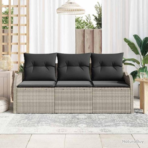 Ensemble de sofa de jardin de 3 pi�ces avec coussins gris clair en poly rotin.