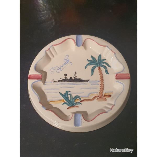 Cendrier Lib�ration Marseille 1945 Jean Pobery mod�le d�pos�  JP 45 marine croiseur bateau c�ramique