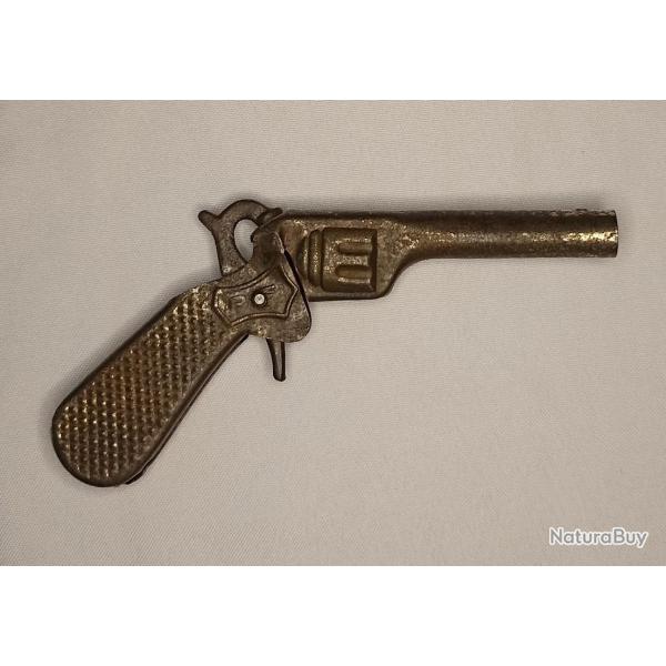 Pistolet jouet ancien en t�le P.F. Paris vintage 30/40 n�10