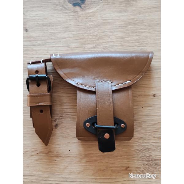 COUVRE HAUSSE EN CUIR POUR K-98