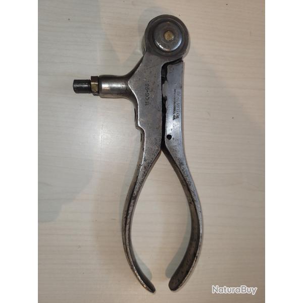 Pince  sertir pour cartouche calibre 25 - 20 R