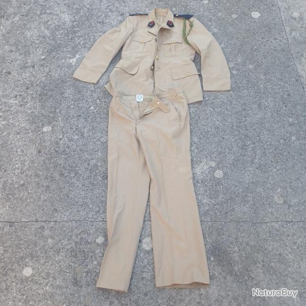 Tenue militaire