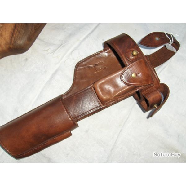 Tres beau holster pour C96 complet