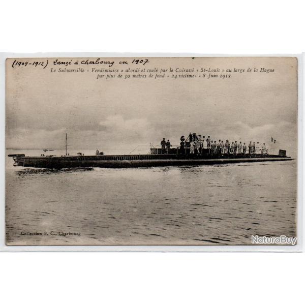 CPA - MARINE DE GUERRE -Le Submersible-Vendemiaire aborde et Coule par le Cuirasse St-Louis  N�1094