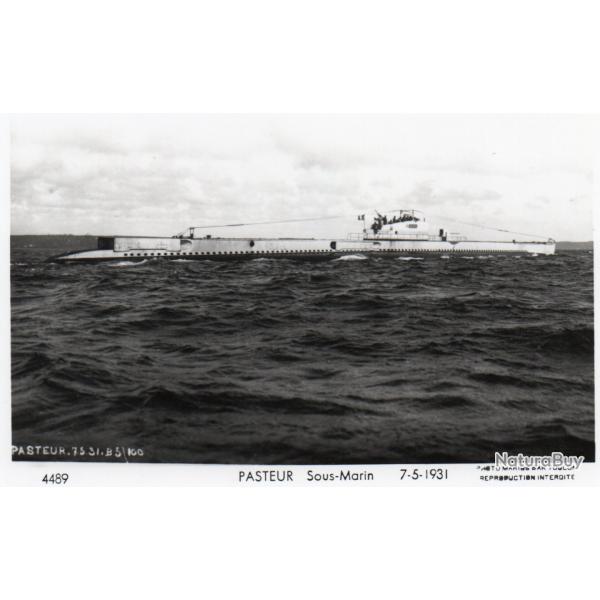 CPA - Marine de Guerre - Le Sous-Marin " PASTEUR  "  7-5-1931 N�1127