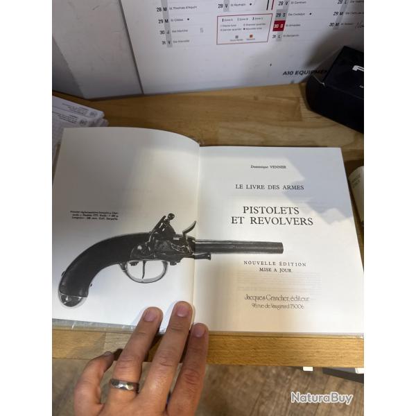 Le livre des armes de Dominique Venner