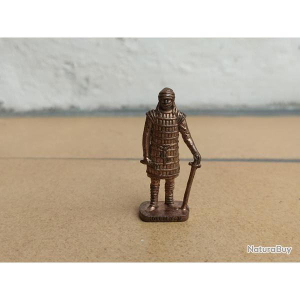 FIGURINE KINDER METAL MONGOL 3