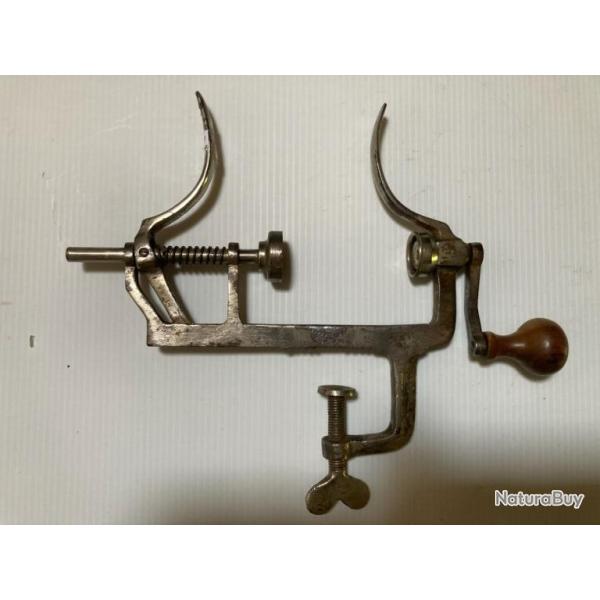 SERTISSEUR A SYSTEME CAL16 FARINI N� 140