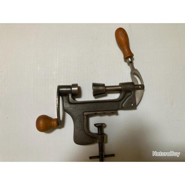 GROS SERTISSEUR  CAL16 N�141