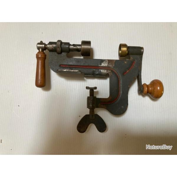 SERTISSEUR A VIS CAL 16 N�151