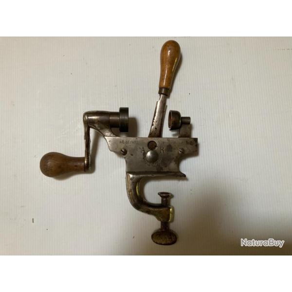 GROS SERTISSEUR AU DEPART CAL16 N�156