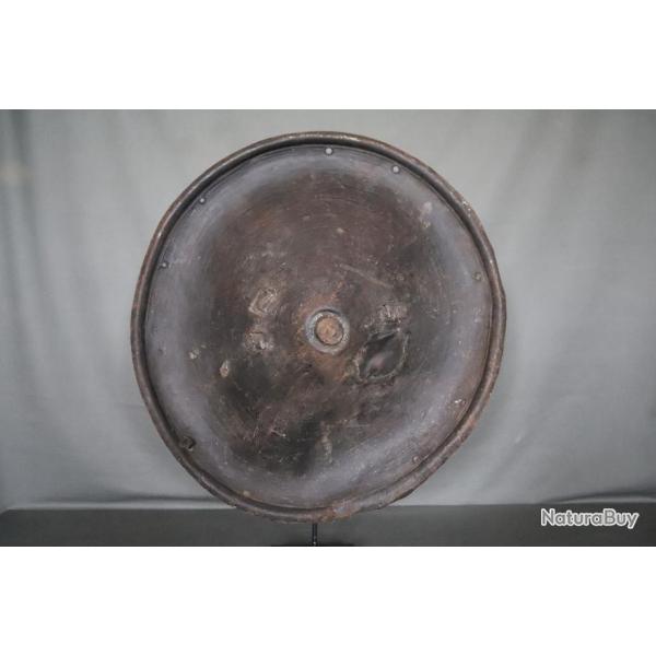 Bouclier Africain en peau animale �paisse - Abyssinie, 19�me, d�but 20�me si�cle