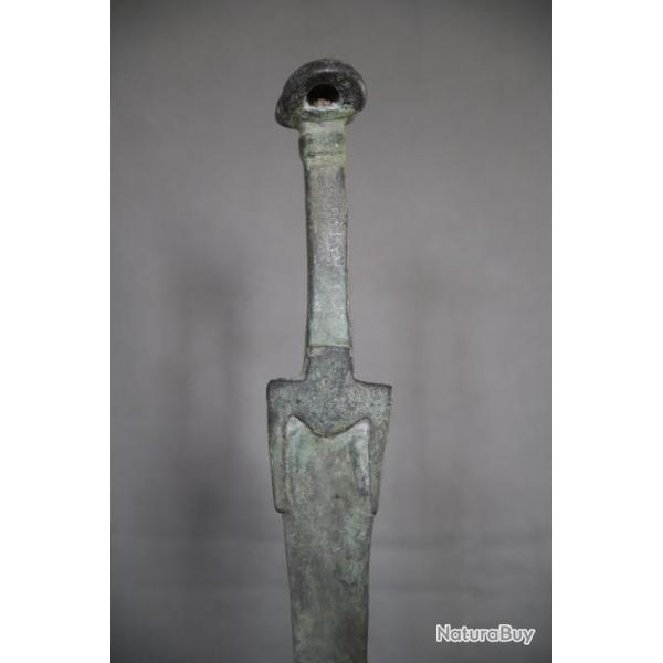 Longue �p�e en bronze � pommeau dit � oreilles - Perse archa�que, Luristan (louristan)