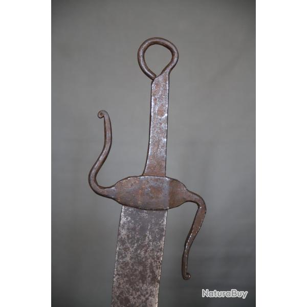 Sabre Court Chinois  garde en S - Chine Du Sud, 19me Sicle