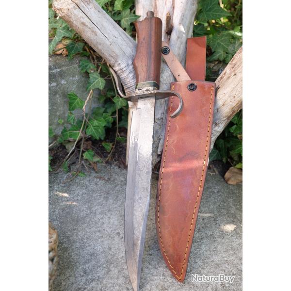 Couteau de Chasse Damas Garde & Lame 256 Couches Trailing Point Manche Bois Fab Artisanale Etui Cuir