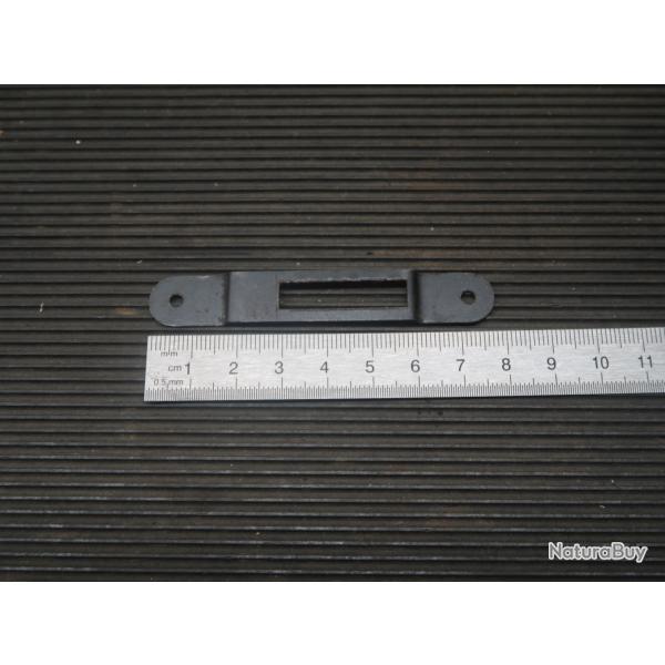 Plaque de dessous de pontet carabine de jardin inconnue Gaucher ? Manuarm ? REF @