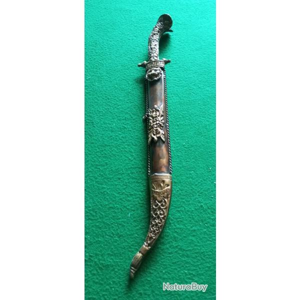 Tr�s rare poignard Grec en bronze.