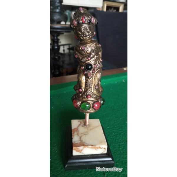 Trs rare poigne de Kris Indonsien