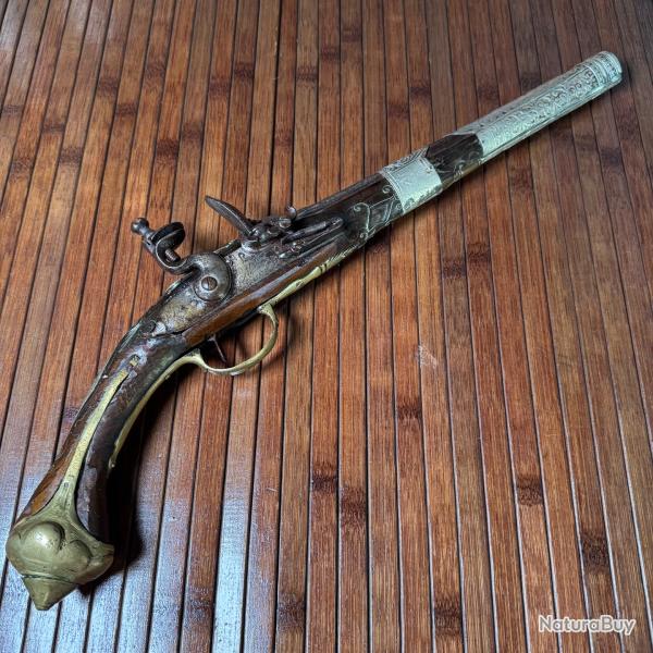 INTERESSANT PISTOLET A SILEX ET PERCUSSION PLATINE SIGNE POUR L'ORIENT EMPIRE OTTOMAN VERS 1800