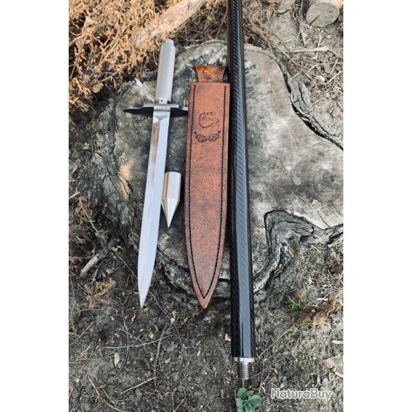 �pieu de grande chasse d'artisan / manche fibre de carbone / dague inox