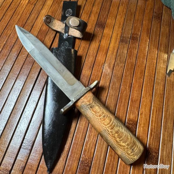 COUTEAU POIGNARD DE COMBAT DE TRANCH�E LAME DAT�E 1928 FOURREAU EICKHORNE SOLINGEN