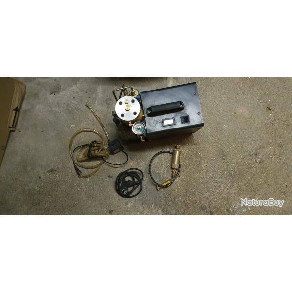 Compresseur PCP 310 bars quasi neuf avec tout ses accessoires (filtre , joints) �change Possible
