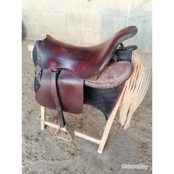 Selle de randonn�e type arme