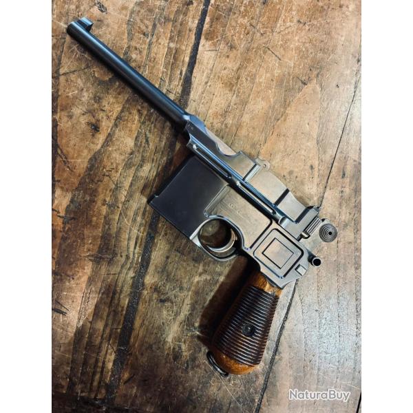 Tr�s rare pistolet C 96 Cal 7,63 Mauser �Sold by Rigby & Co�