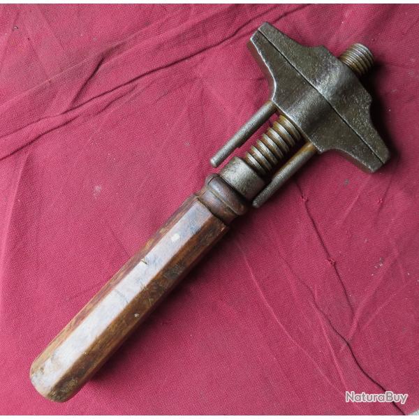 Marteau clef � molette ancien