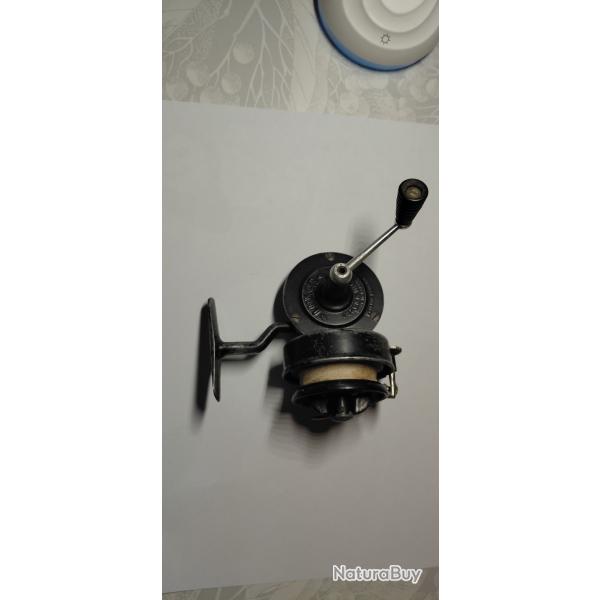 Ancien moulinet de collection Pezon & Michel modele Luxor