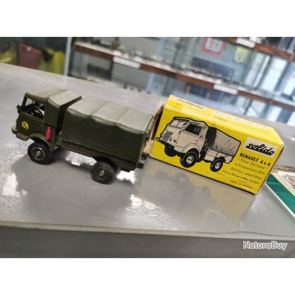 Renault 4x4 arm�e fran�aise solido avec bo�te Solido num�ro 203.tres bon etat