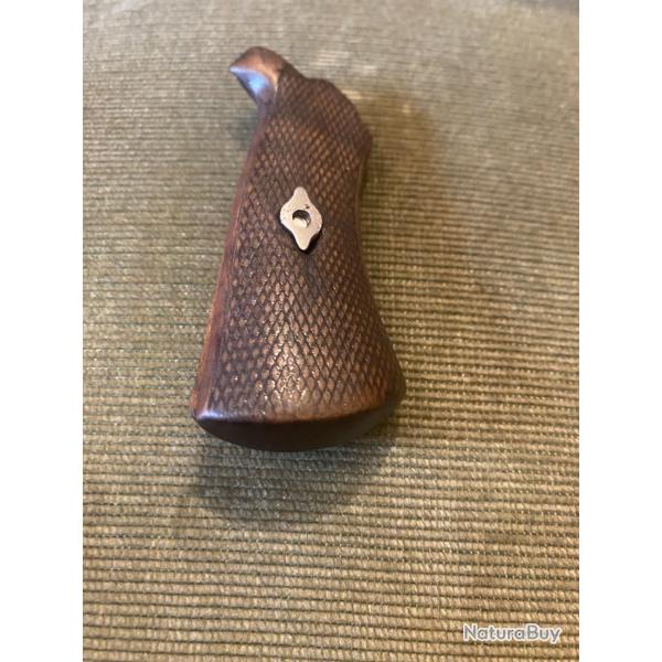 Une paire de plaque de crosse pour pistolet   sans marque