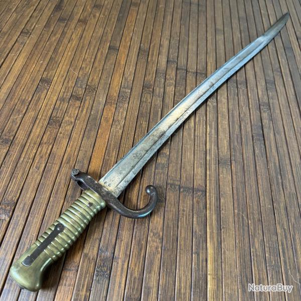 BEAU SABRE BAIONNETTE CHASSEPOT 1866 LAME YATAGAN GRAV�E MANUFACTURE DE CHATELLERAULT 8 OCTOBRE 1871