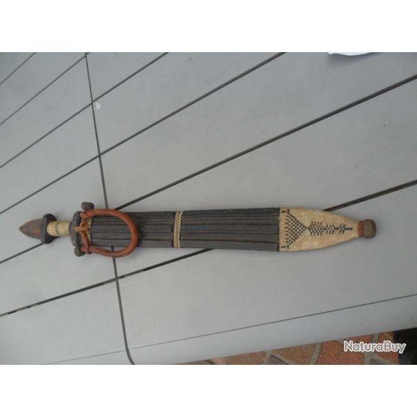 dague ancienne touareg ou touboutera dans son jus