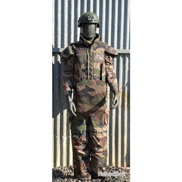[LOT] Gilet pare-balle arme franaise avec plaques balistiques + casque MICH NIJ3A