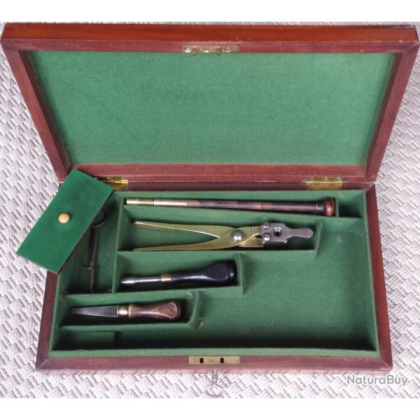 Coffret avec Accessoires pour Revolver (non sign�)