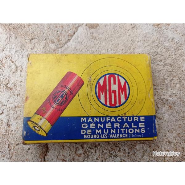 Bo�te de cartouche calibre 24 MGM quasi compl�te