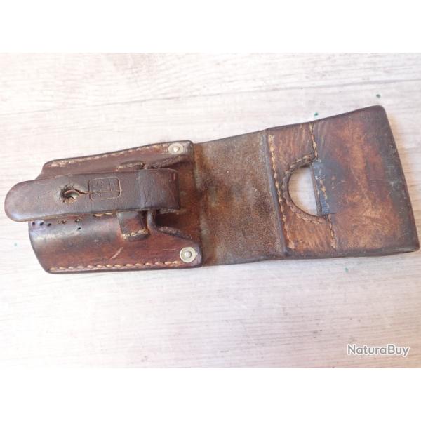 Porte fourreau, 1 type, pour ba�onnette de Fass 57