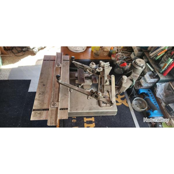 GRAVOGRAPH  plus tr�s nombreux accessoires