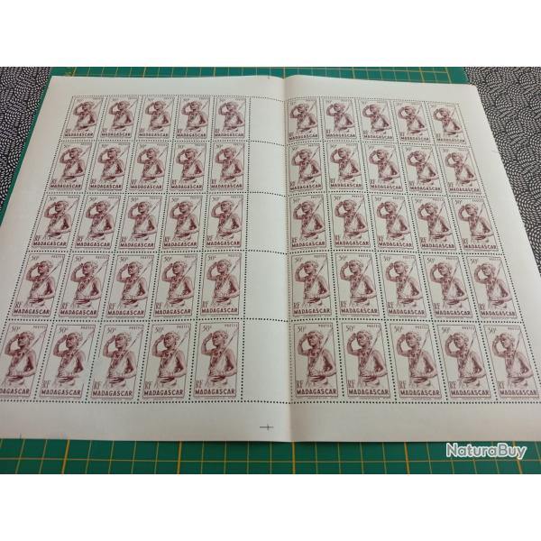 Feuille timbres compl�te Madagascar  numero303
