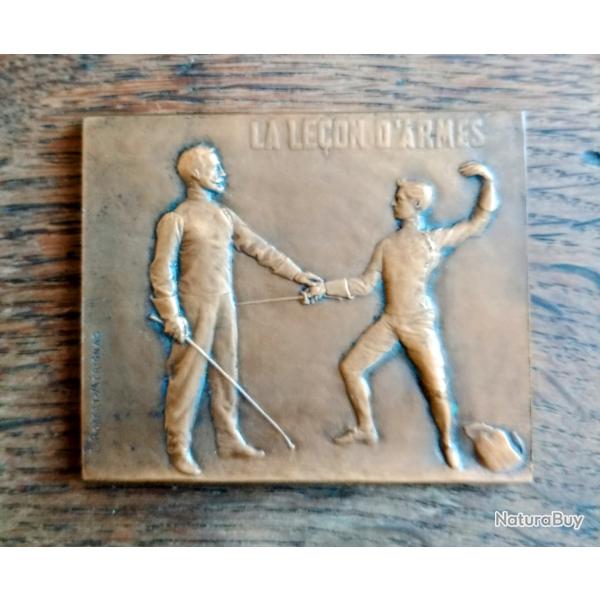 medaille en bronze "la le�on d'armes"  Ernesta Robert-M�rignac