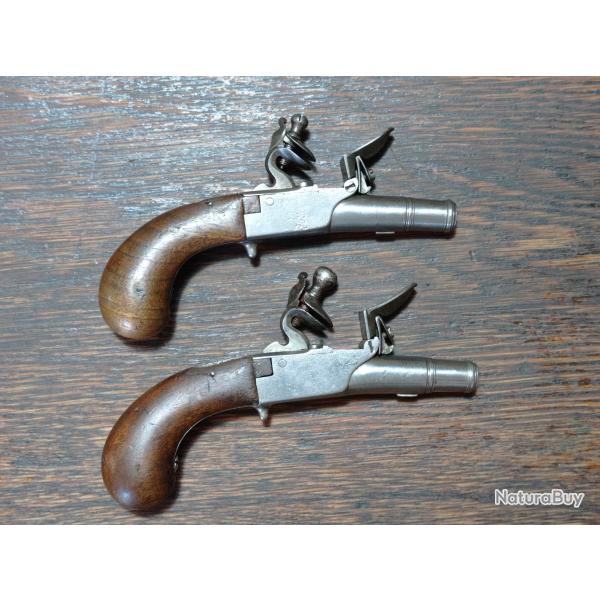 Petite paire de pistolet  silex  coffre - type Queen Ann - balle force cal 9 mm - TBE