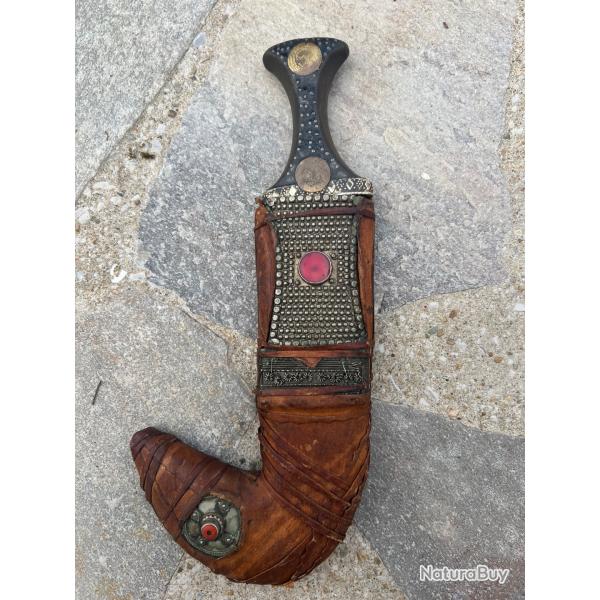 Dague "Kandjar" de c�r�monie origine Oman