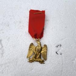 m&eacute;daille ordre militaire v&eacute;t&eacute;rans napol&eacute;on ,d&eacute;bris de l'empire !!RARE