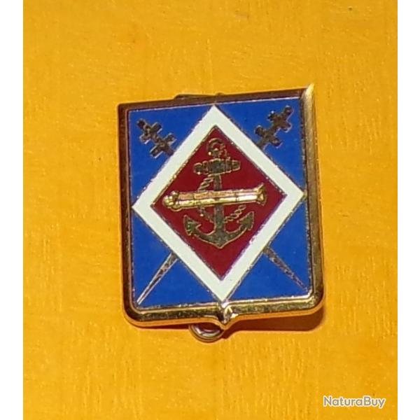 1� R�giment d'Artillerie de Marine , �cu fond bleu au centre losange rouge bordure blanche � une anc