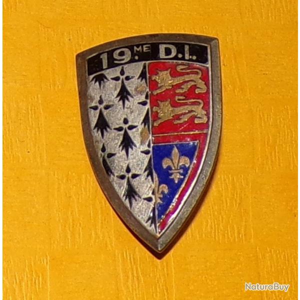 19� Division d'Infanterie, �mail, dos lisse, non homologu� , FABRICANT ARTHUS BERTRAND PARIS  ,  HOM