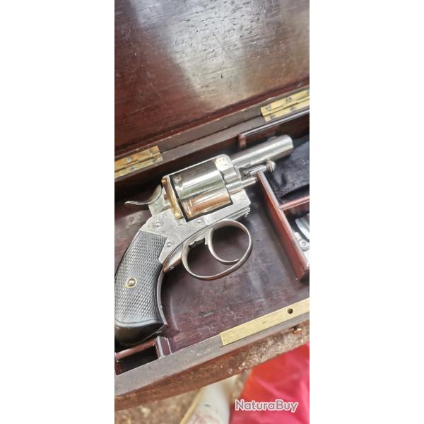 Revolver 380bulldog sign "L. CHOBERT"