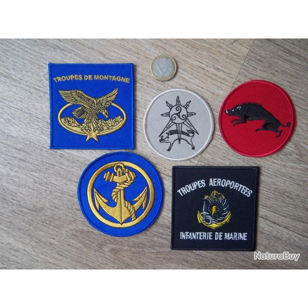 lot 5 �cussons collection militaire divers insignes tissu infanterie