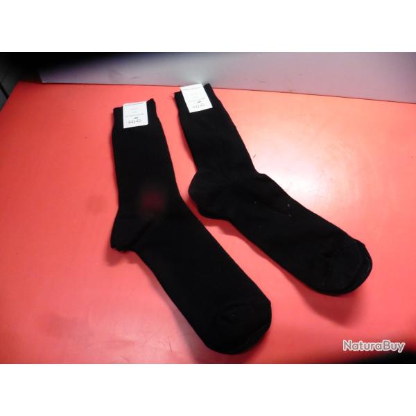 Lot de 2 paires de chaussettes noires  Taille 44/45 Arme Franaise