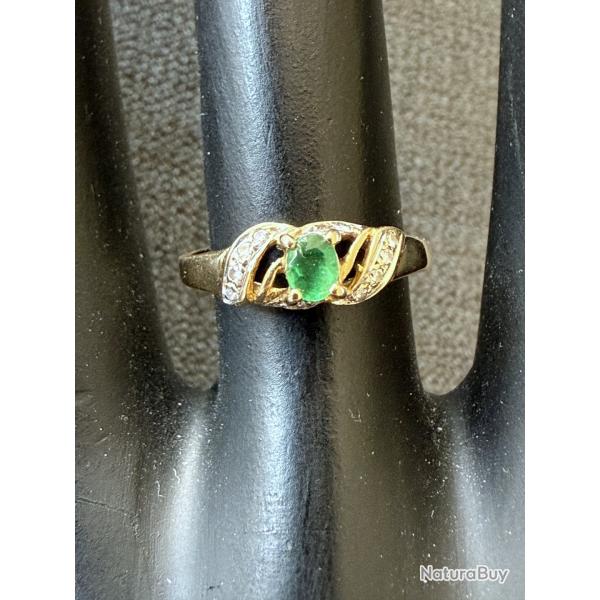Bague en or massif 18 carats - �meraude et diamants - taille 53